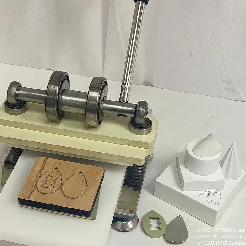 เครื่องตัดหนังแบบมือหมุนสองล้อ - Leather Cutting Die Press บทวิจารณ์และราคา