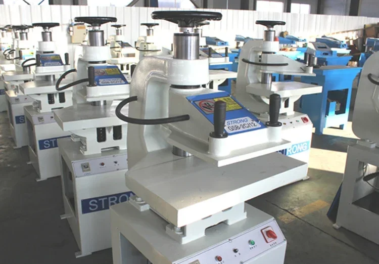 เครื่องตัดไฮดรอลิกแบบแขนแกว่ง  - Leather Cutting Die Press บทวิจารณ์และราคา